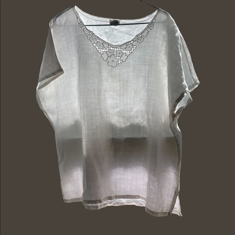 Handmade Gorgeous 100% white LINEN vintage sleeveless top